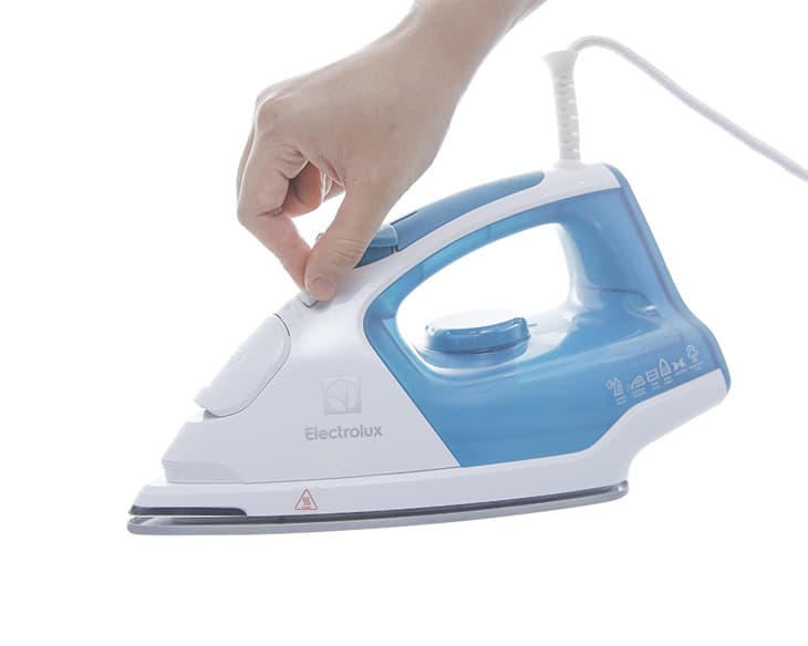 Bàn ủi hơi nước Electrolux ESI5126 1800W