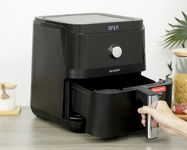Nồi chiên không dầu Sharp KF-AF60EV-BK 6 lít