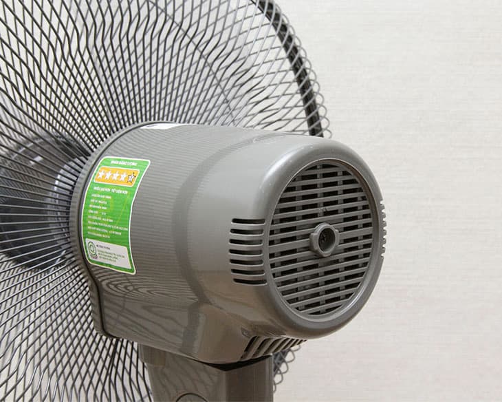 Quạt đứng KDK 3 cánh M40K