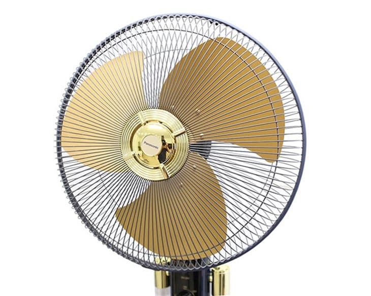 Quạt đứng Panasonic PN-F407WGO